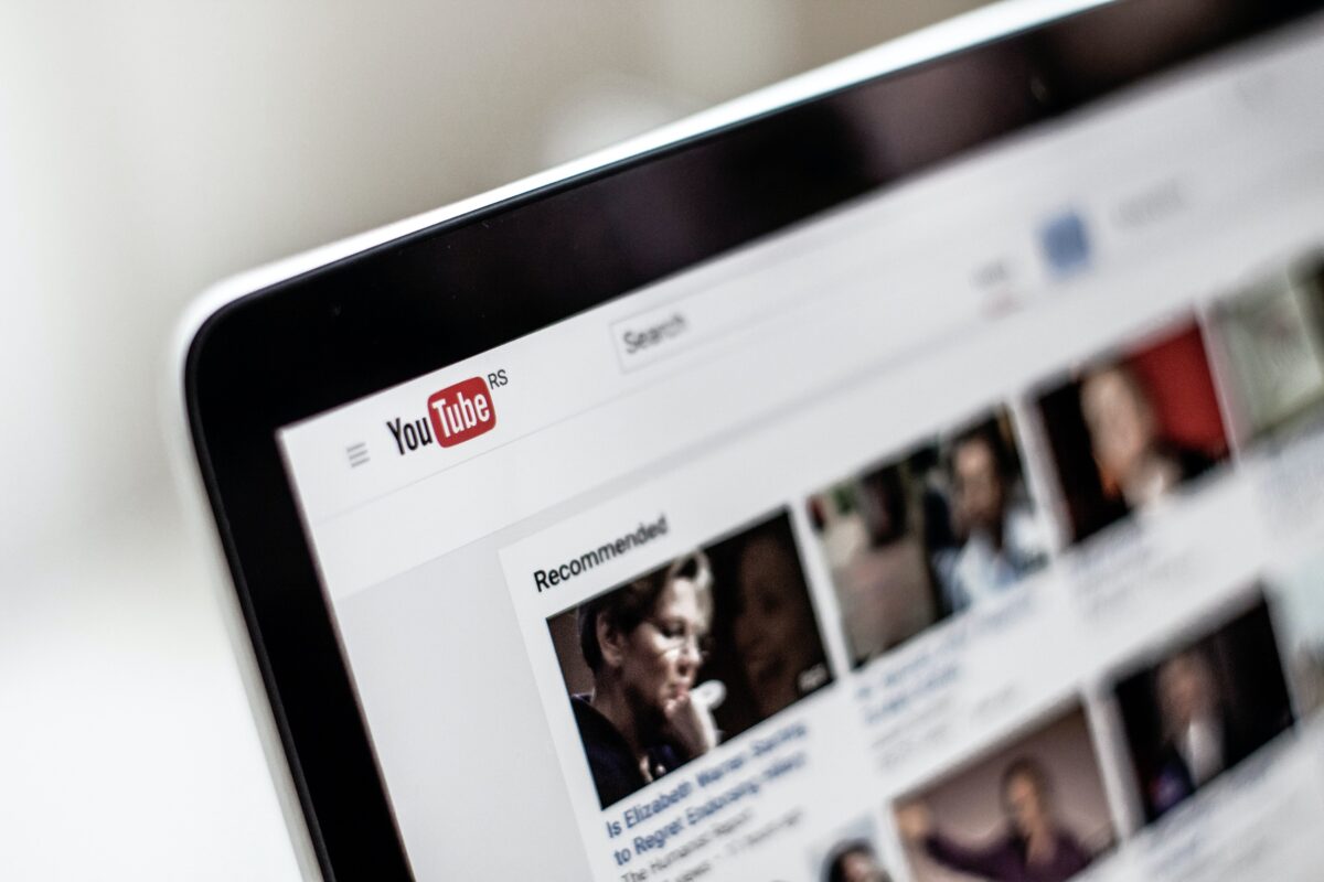 Κατέβασμα τραγουδιών και βίντεο από το YouTube