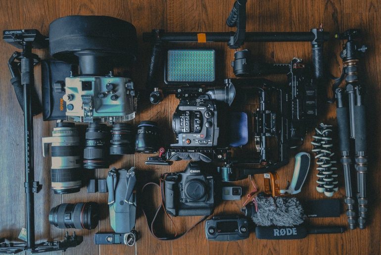 Vlogging – Πως να ξεκινήσεις και τι θα σου προσφέρει Blogging ή Vlogging; Τι να προτιμήσεις και γιατί