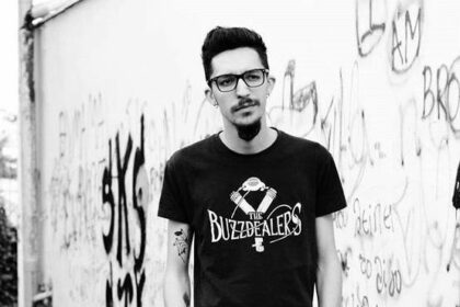 Ο Παναγιώτης Σακαλάκης στο Elpis Calling Panos Sakalakis Inkstory