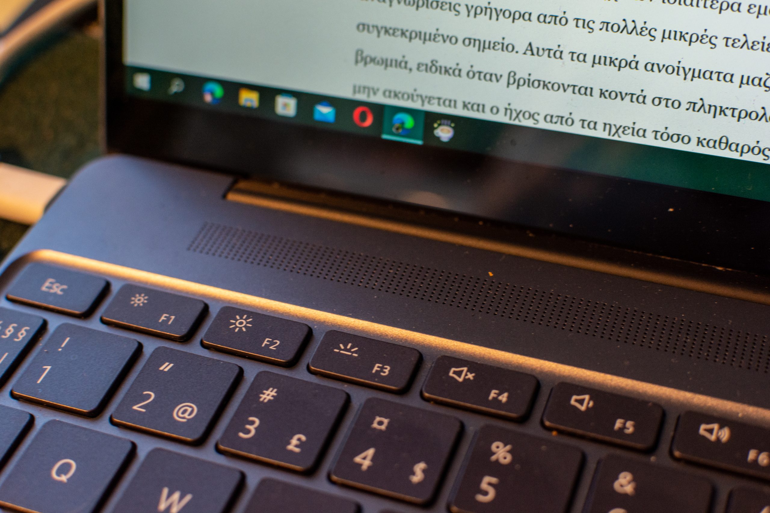 Καθαρισμός: Laptop 7 τρόποι για να το κρατάς καθαρό