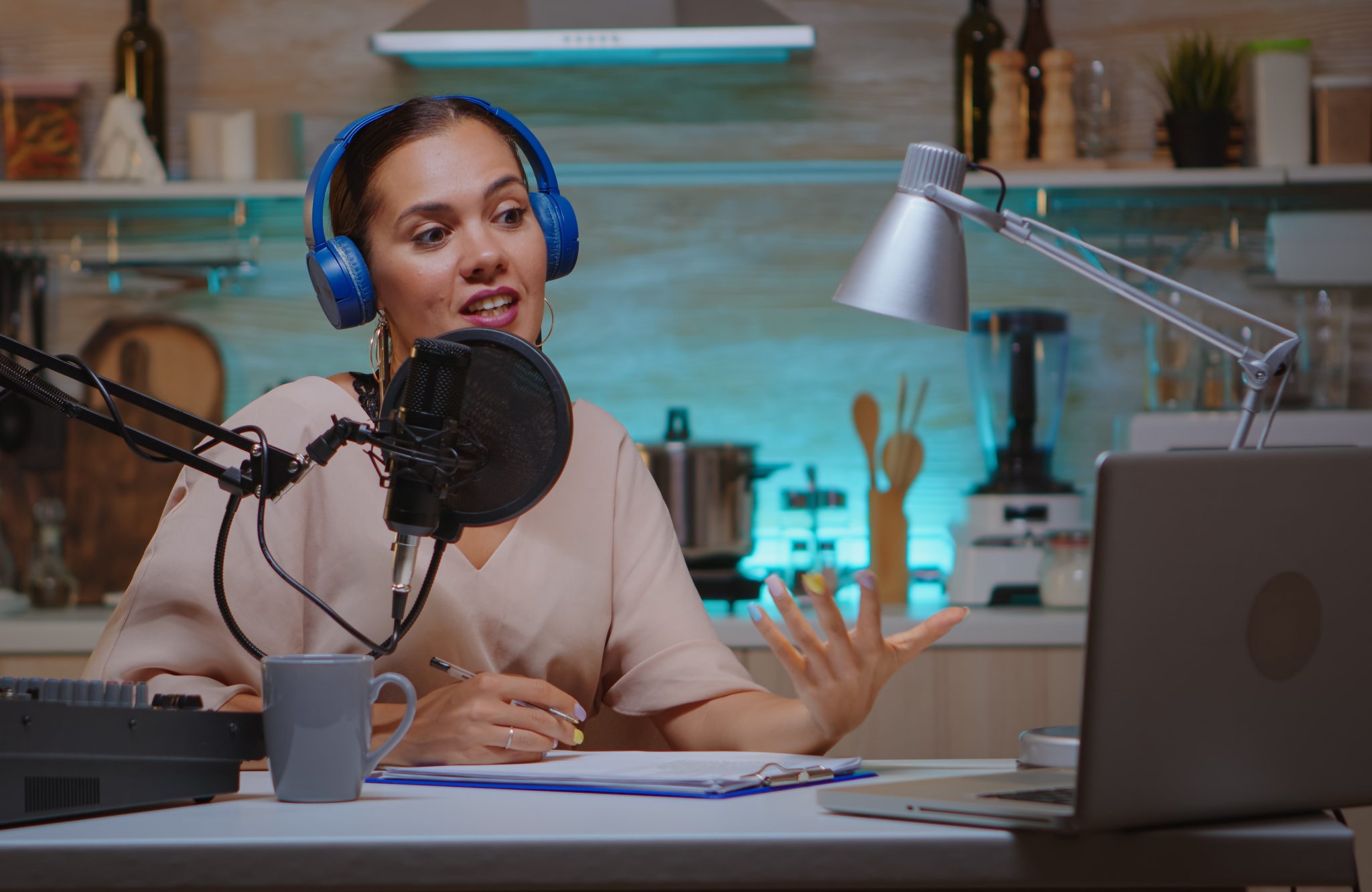 Πως να βγάλεις χρήματα από το Podcasting (2025) Πως να βγάλεις χρήματα από το Podcasting (2022)