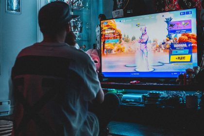 Steam vs. Epic Games: Ποιος είναι ο καλύτερος Gaming Client; Steam vs. Epic Games Ποιος είναι ο καλύτερος Gaming Client;