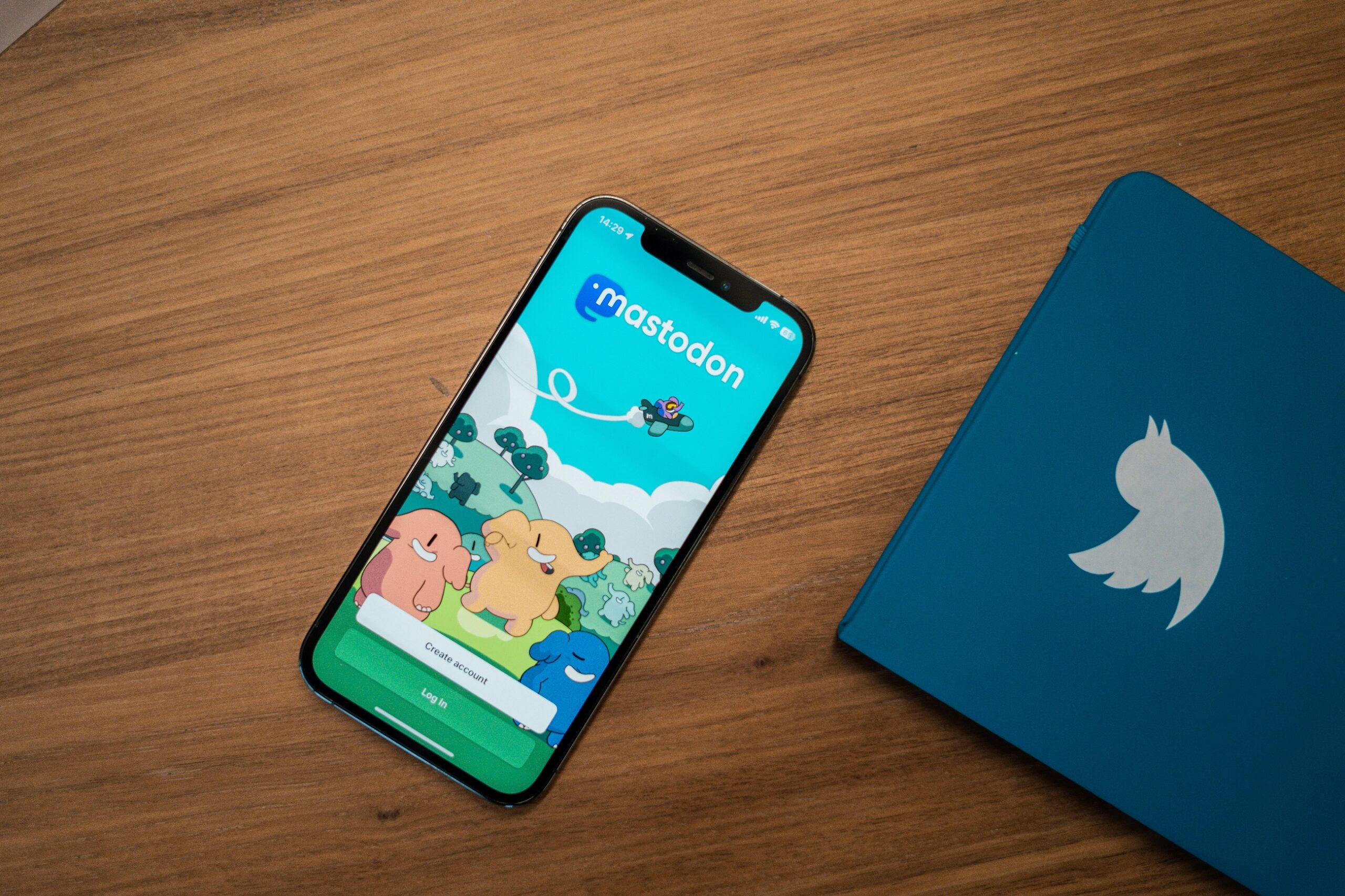 Τι είναι το Mastodon και πως διαφέρει από το Twitter